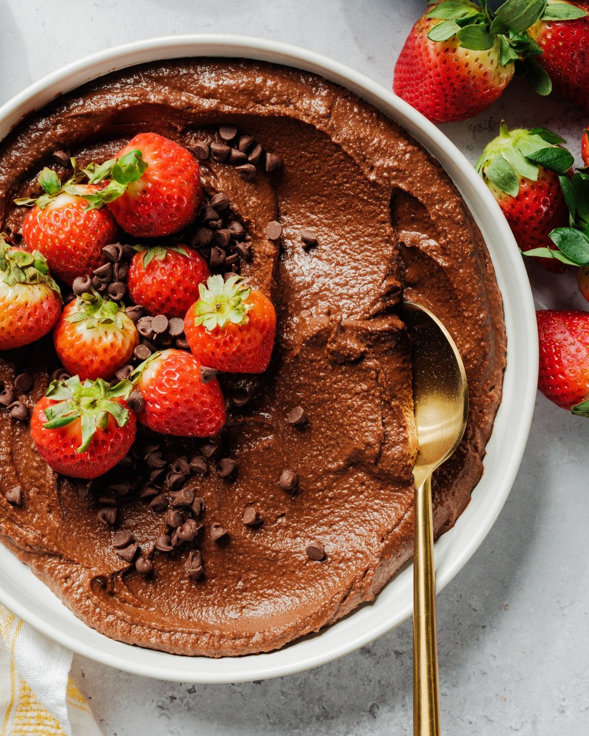 Minute Brownie Batter Hummus: Easy, Healthy & Crowd-Pleasing